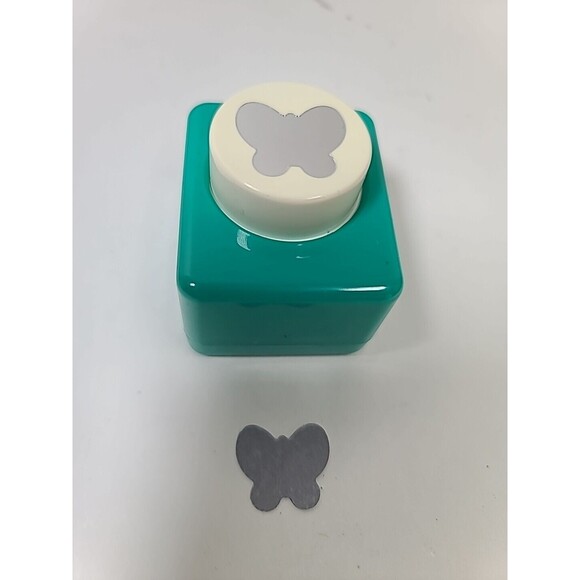 Carl Butterfly Paper Punch   Scrapbooking Card Making - Picture 1 of 3